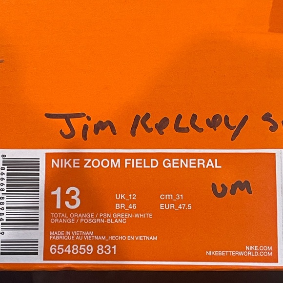 Nike field general Miami hurricanes sneakers size 13 signed by legend Jim Kelly